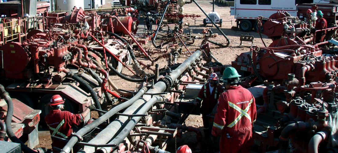 Fracking the Bakken Formation in North Dakota (Photo by Joshua Doubek used under Creative Commons)